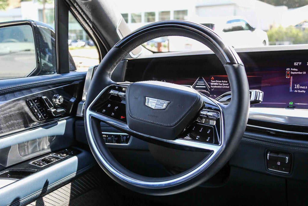 Used 2025 Cadillac Escalade IQ Sport 2 image 16