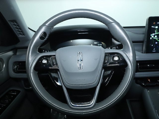 Used 2020 Lincoln Aviator Reserve w/ Equipment Group 202A image 24