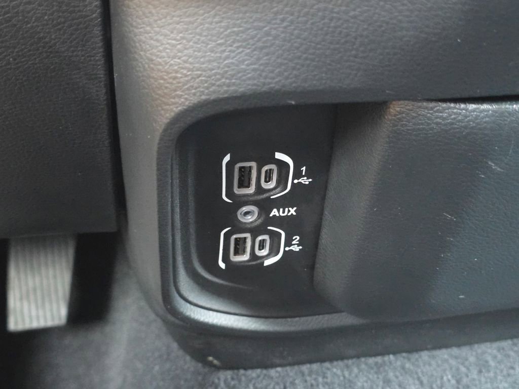 Used 2025 RAM 1500 Big Horn AWD/4WD image 29