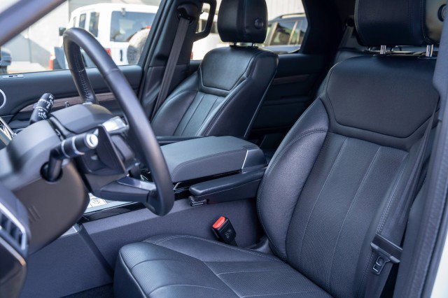 Used 2020 Land Rover Discovery HSE image 52