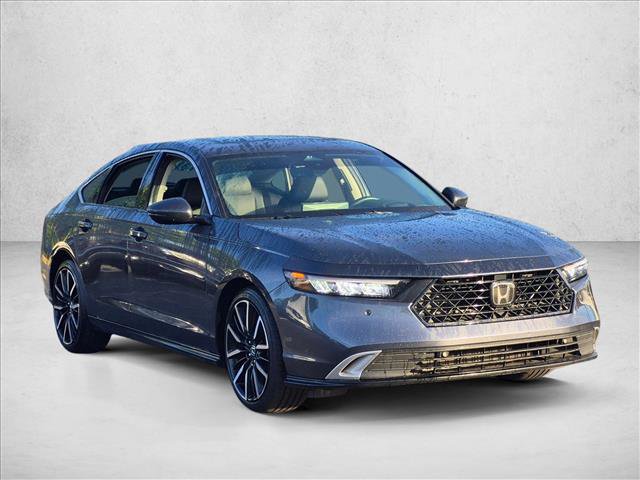 Used 2024 Honda Accord Touring image 3