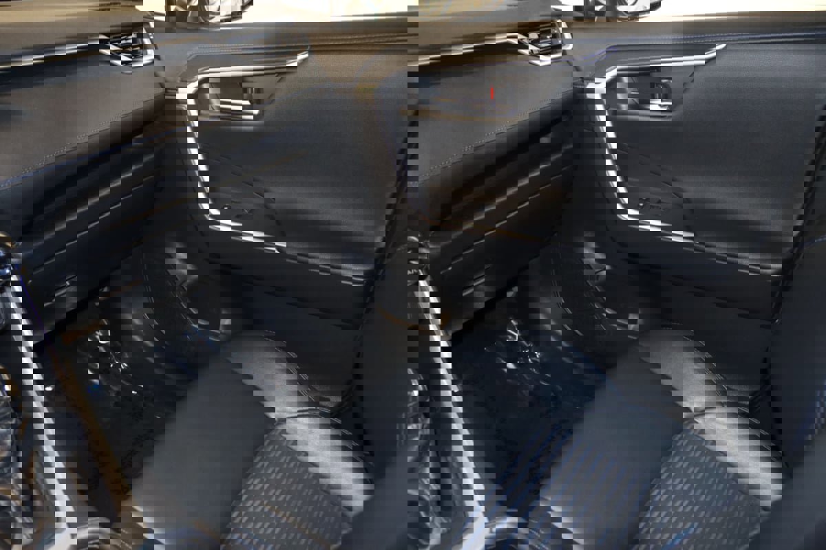 Used 2020 Toyota RAV4 XSE AWD/4WD image 46