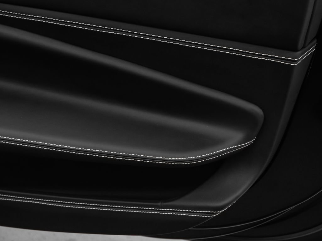 Certified 2021 Ferrari F8 Tributo RWD image 26