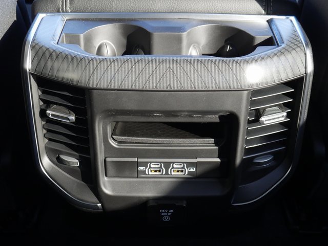 New 2026 RAM 1500 4x4 Crew Cab image 28
