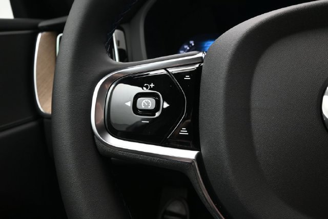 New 2027 Volvo XC60 B5 Core AWD/4WD image 25
