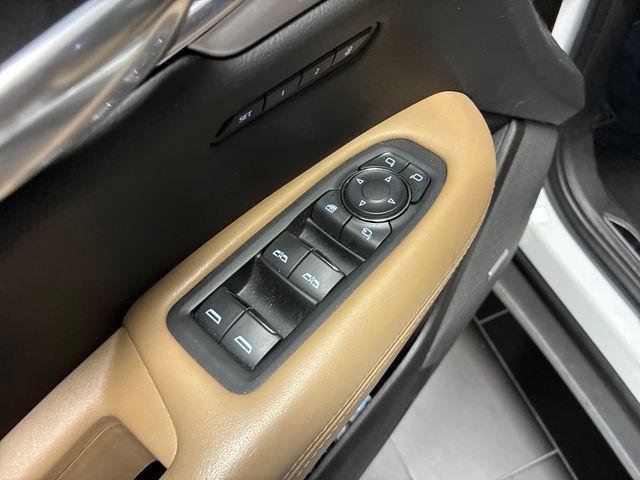 Used 2022 Cadillac XT5 Premium Luxury w/ Platinum Package AWD/4WD image 41