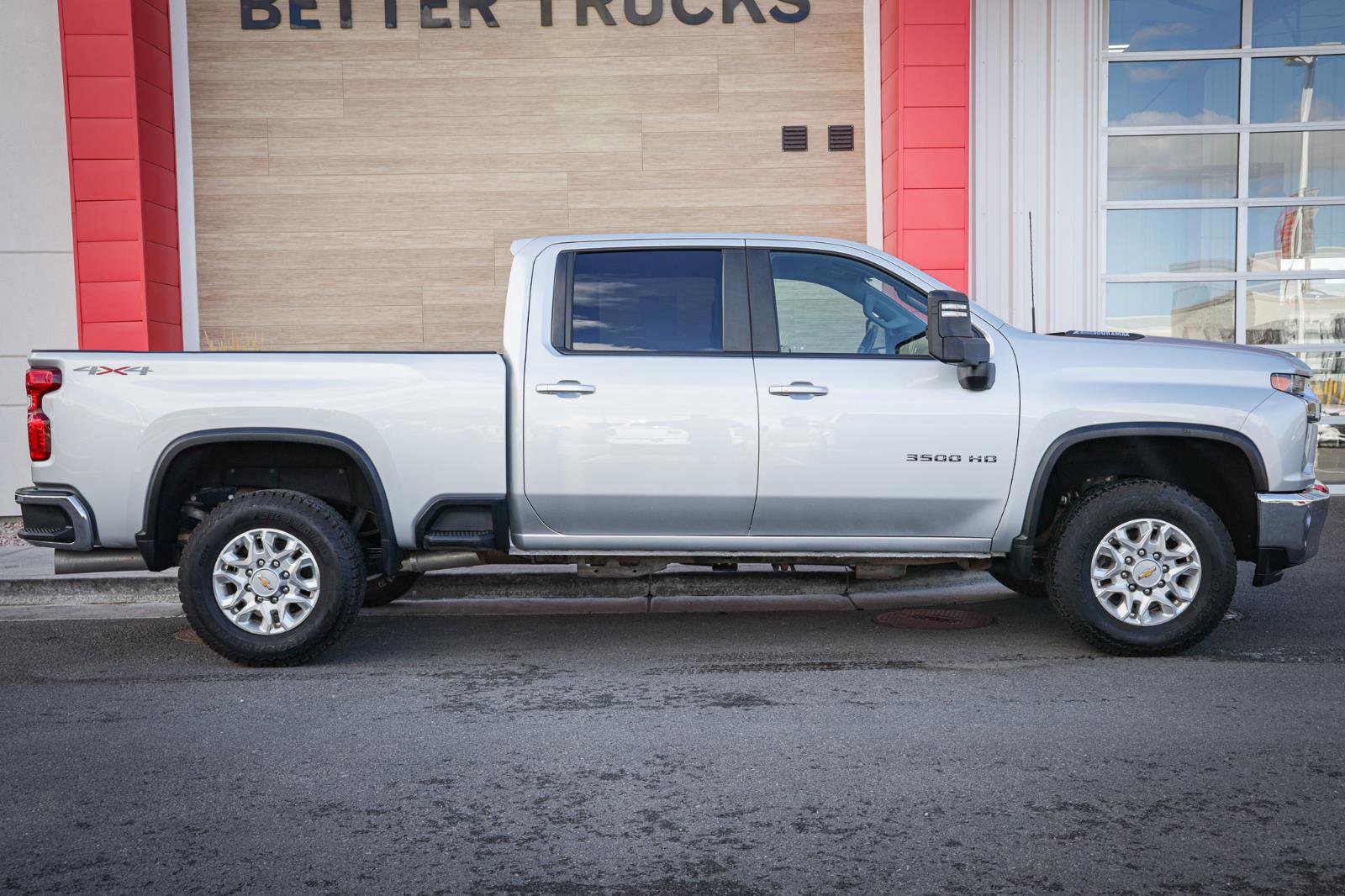 Used 2023 Chevrolet Silverado 3500 LT w/ Convenience Package image 2