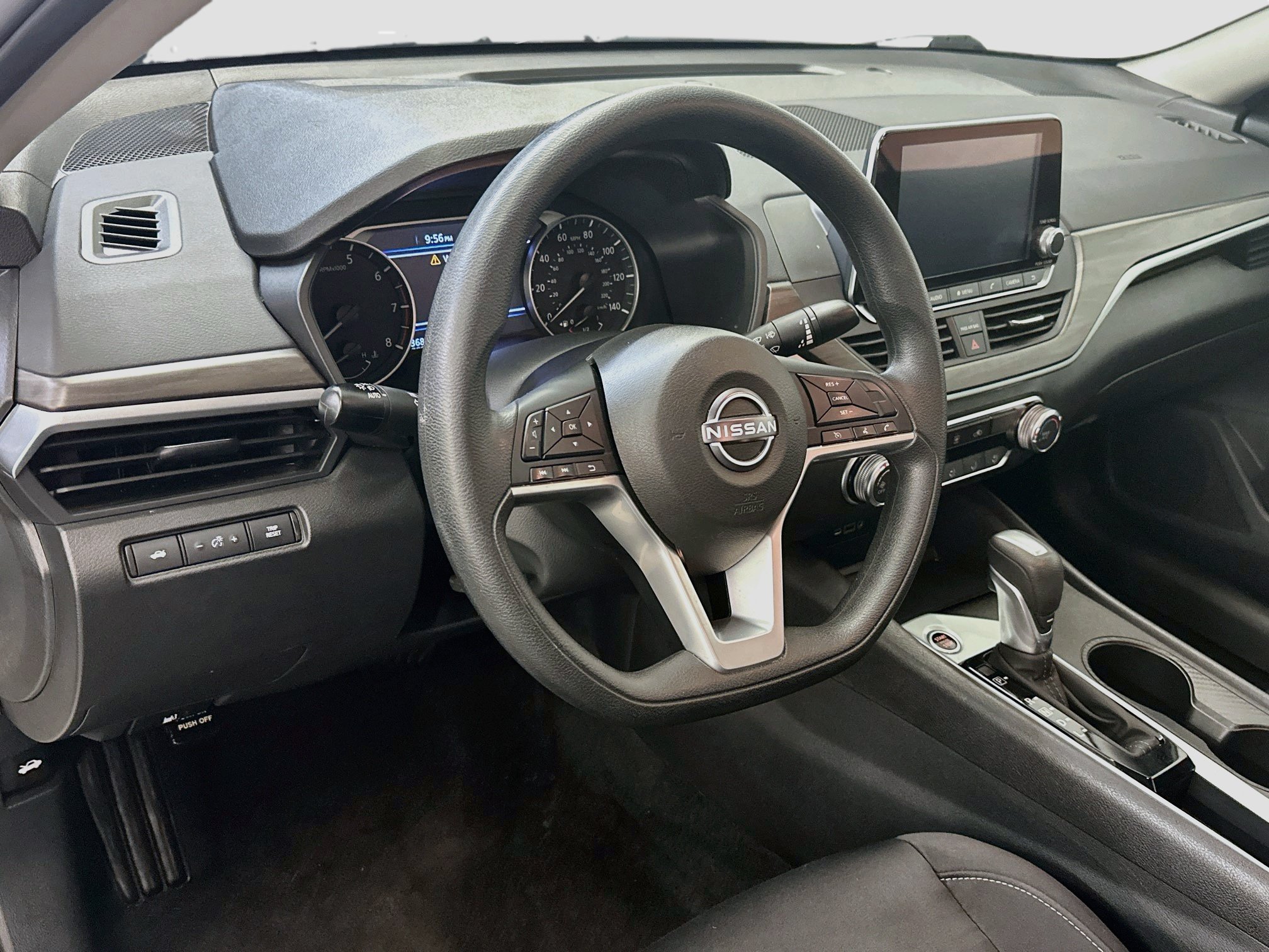 Used 2025 Nissan Altima 2.5 SV FWD image 18