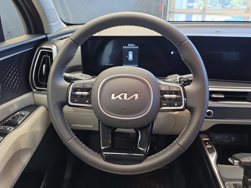 Certified 2025 Kia Sorento S FWD image 22