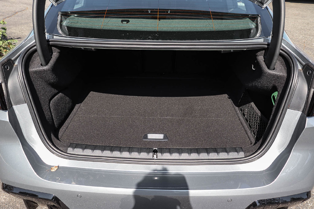 New 2026 BMW 228i w/ Technology Package FWD image 25