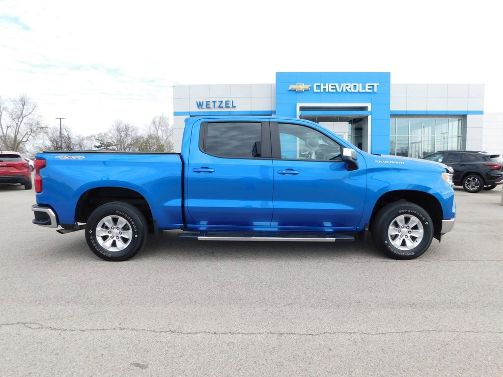 Used 2022 Chevrolet Silverado 1500 LT image 2