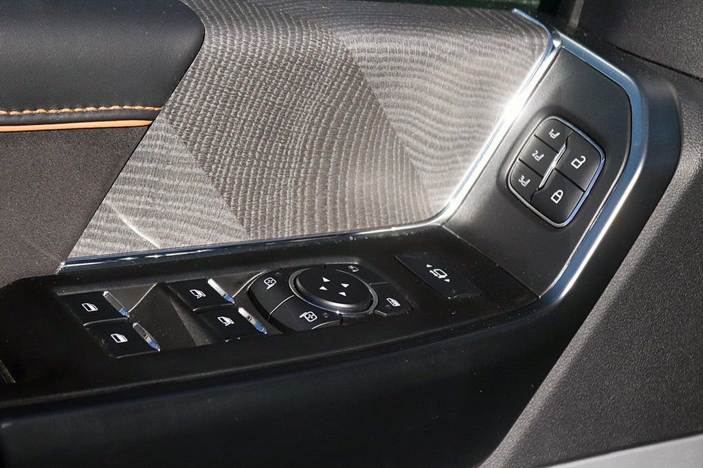 Used 2024 Ford F250 Platinum image 17