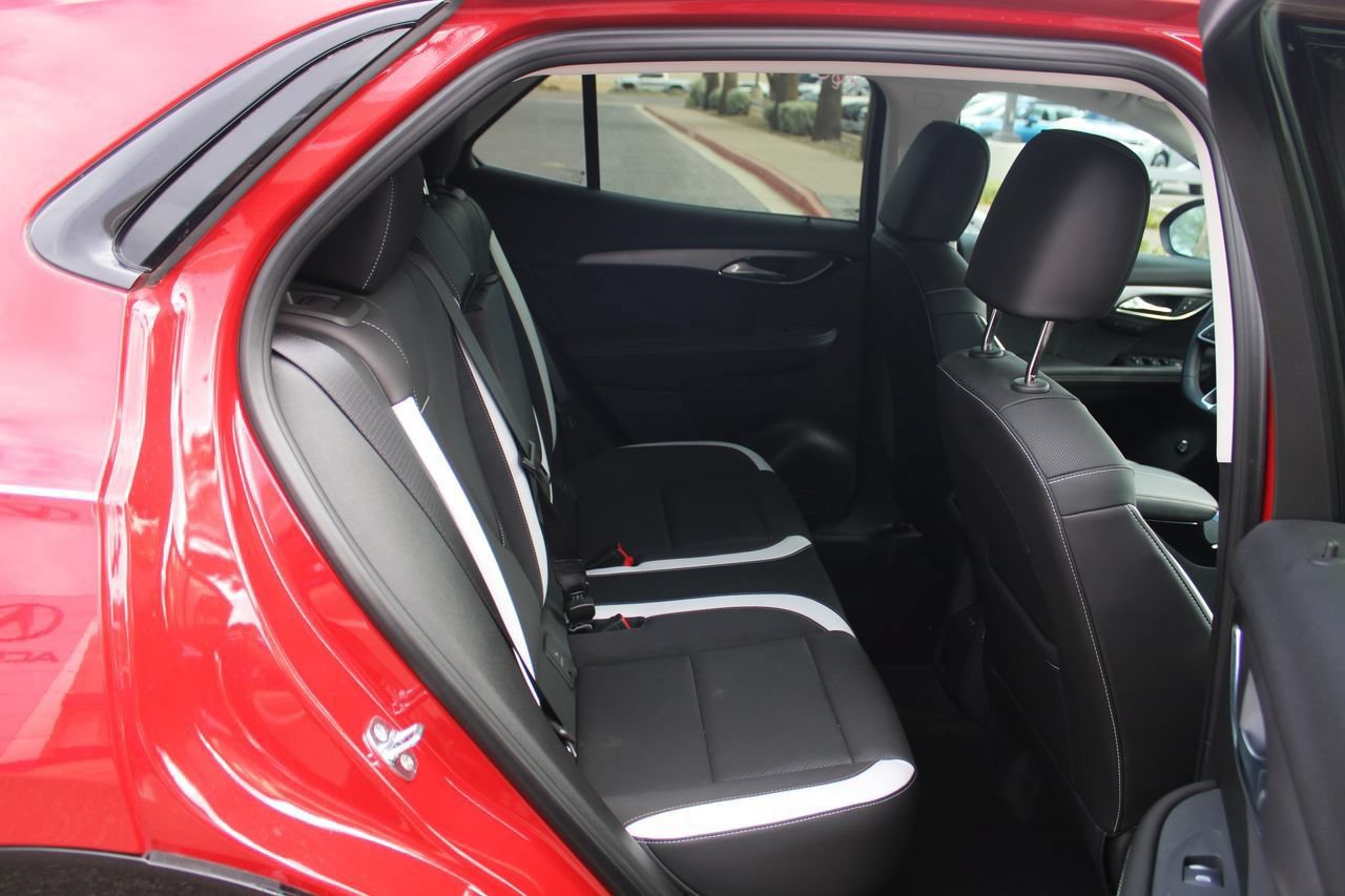 Used 2025 Buick Envision Sport Touring AWD/4WD image 14