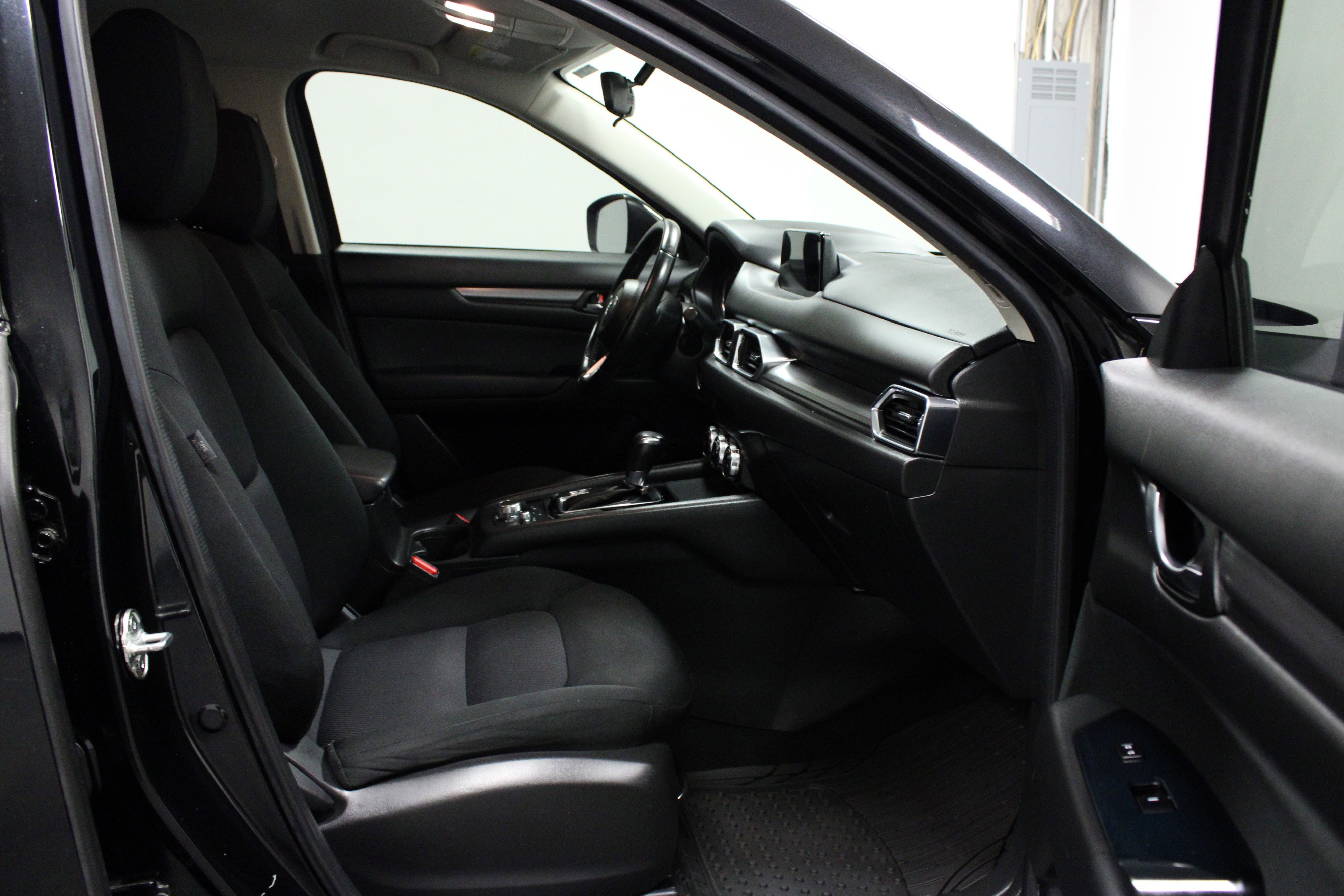 Used 2018 MAZDA CX-5 Sport image 16