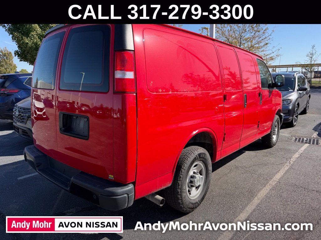 Used 2023 Chevrolet Express 2500 w/ Driver Convenience Package RWD image 4
