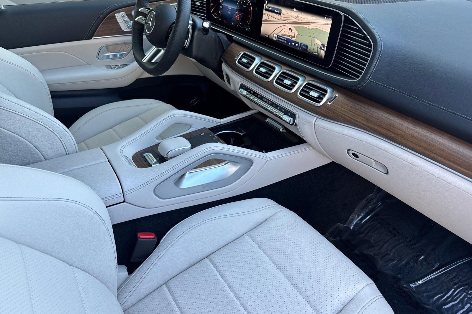 Used 2026 Mercedes-Benz GLS 450 4MATIC image 28