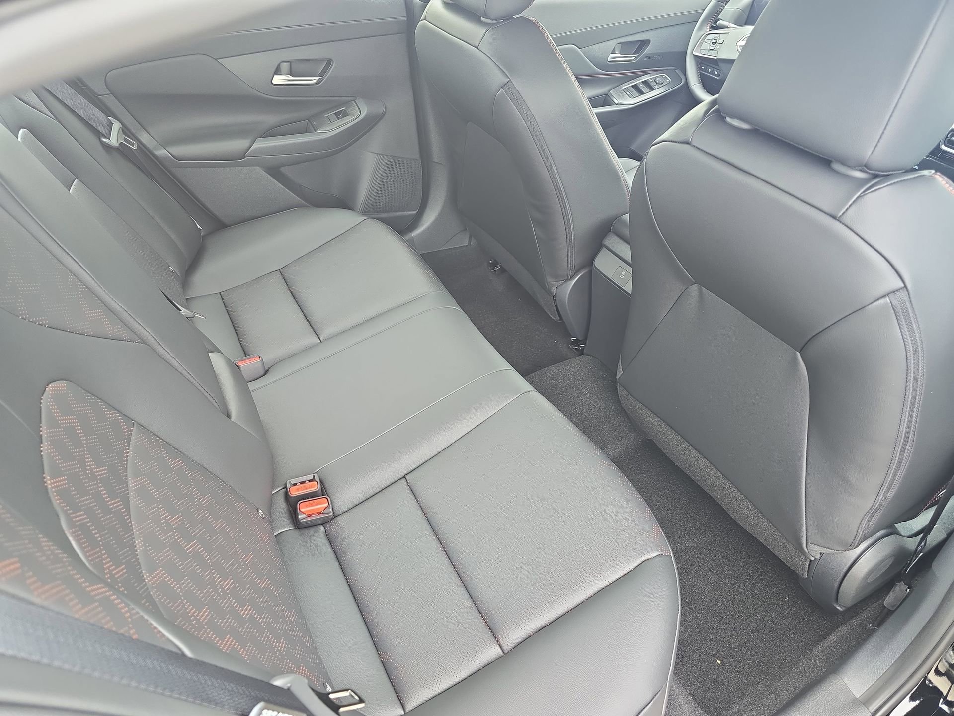 New 2026 Nissan Sentra SR w/ SR Premium Package FWD image 11
