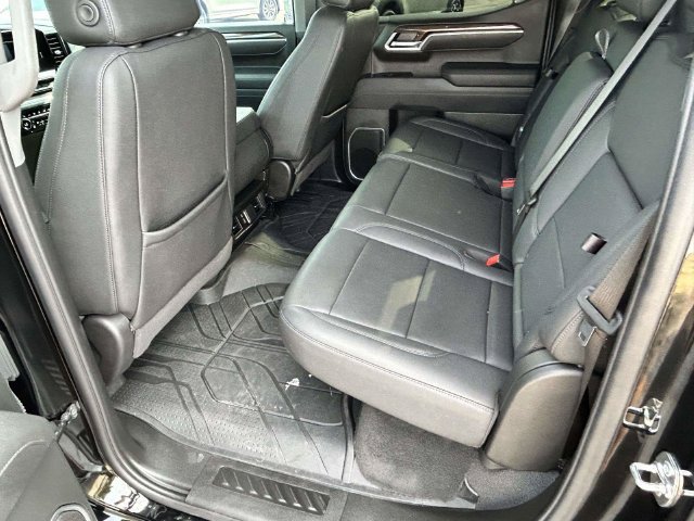 Used 2026 Chevrolet Silverado 1500 LT w/ Leather Package AWD/4WD image 28