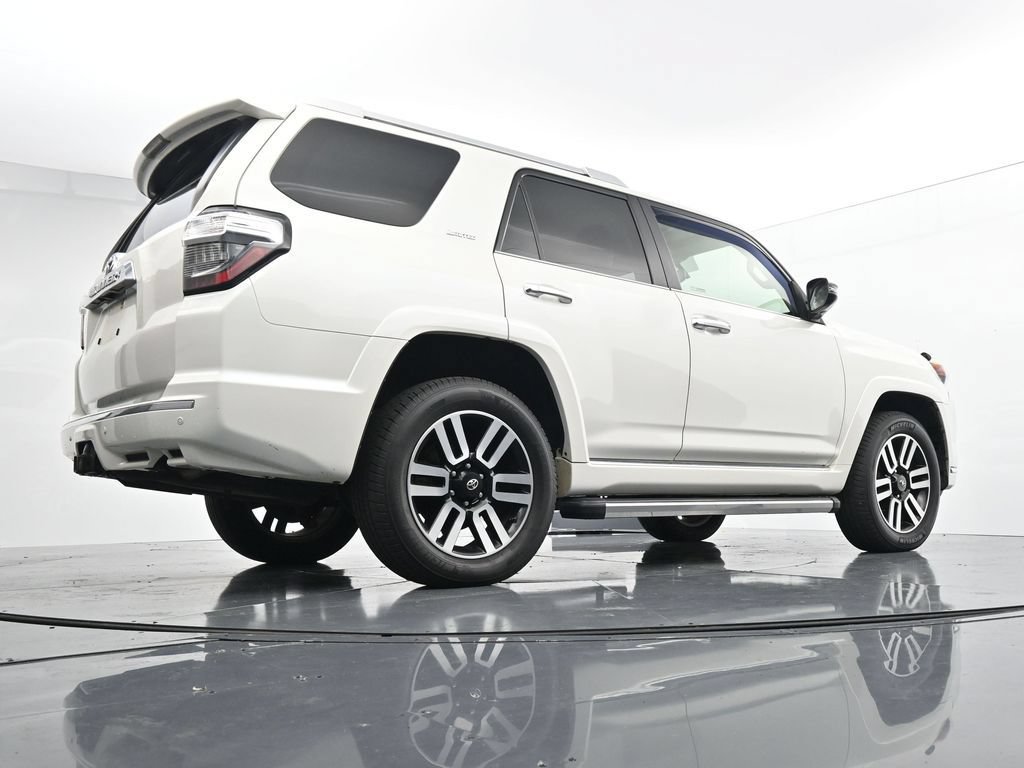 Used 2017 Toyota 4Runner Limited AWD/4WD image 23