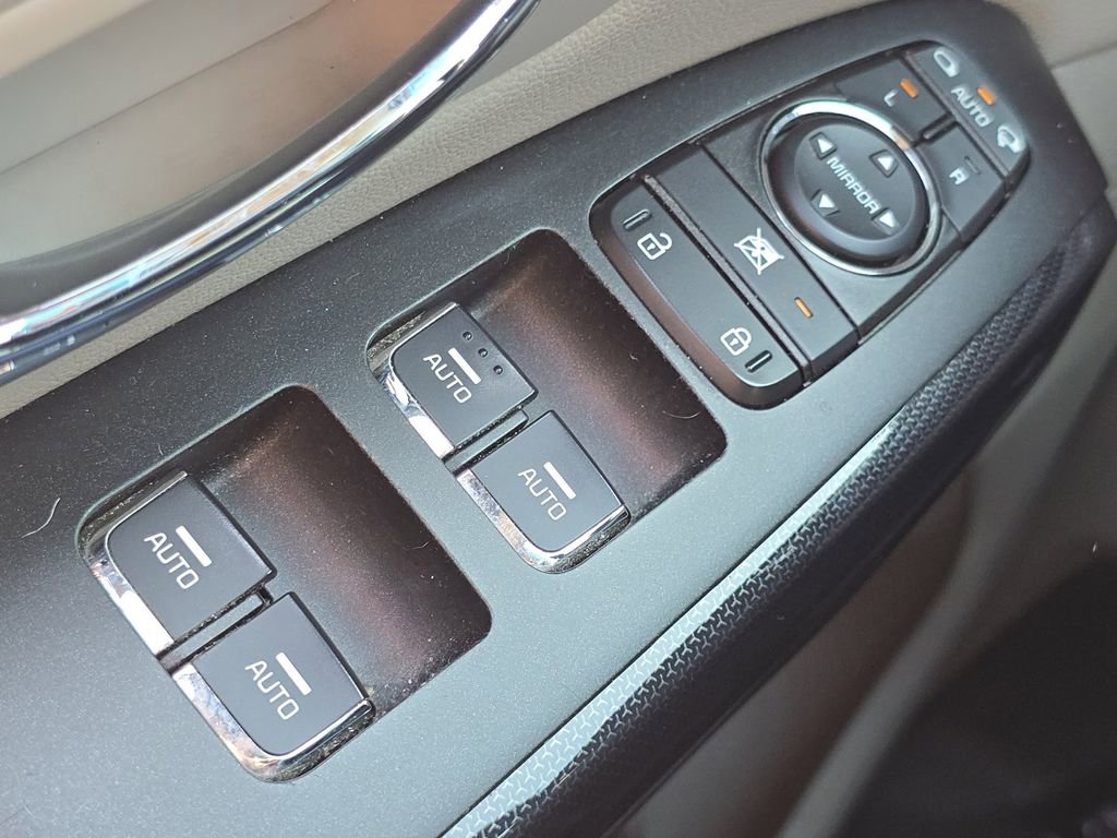 Used 2018 Kia Sedona EX image 23