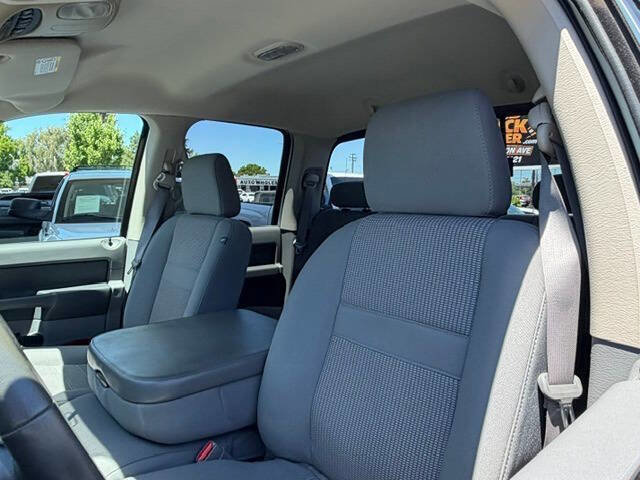 Used 2009 Dodge Ram 2500 Truck SLT w/ Popular Equipment Group AWD/4WD image 19