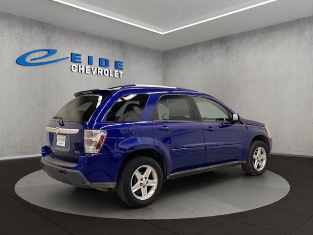 Used 2005 Chevrolet Equinox LT w/ Preferred Equipment Group AWD/4WD image 4