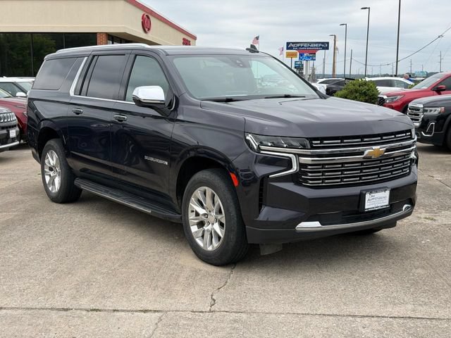 Used 2022 Chevrolet Suburban Premier AWD/4WD image 1