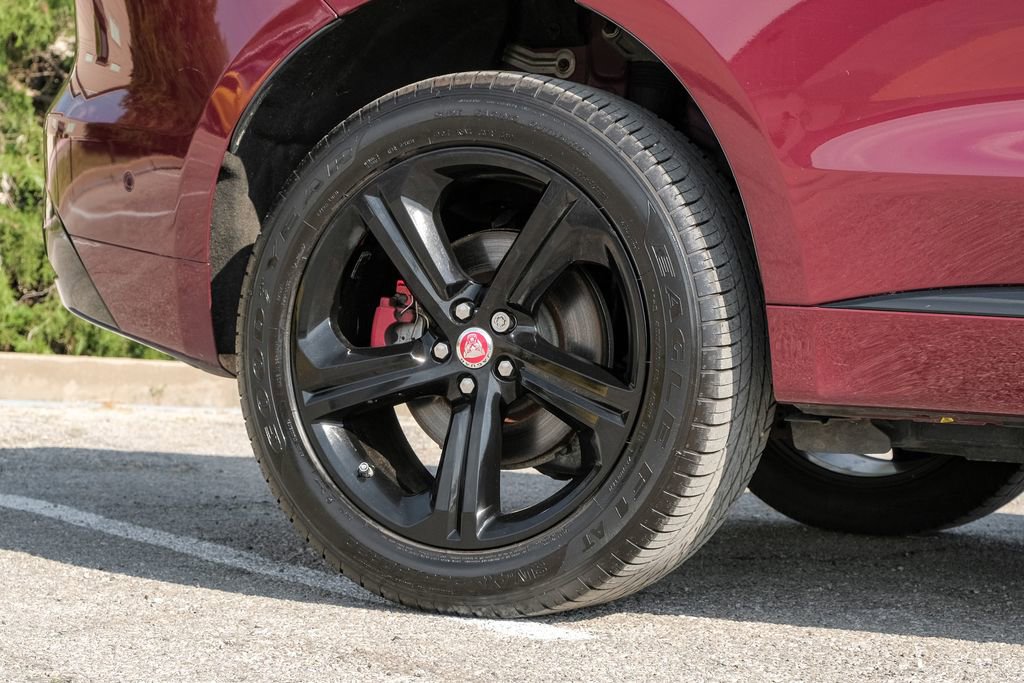 Used 2017 Jaguar F-PACE S image 68