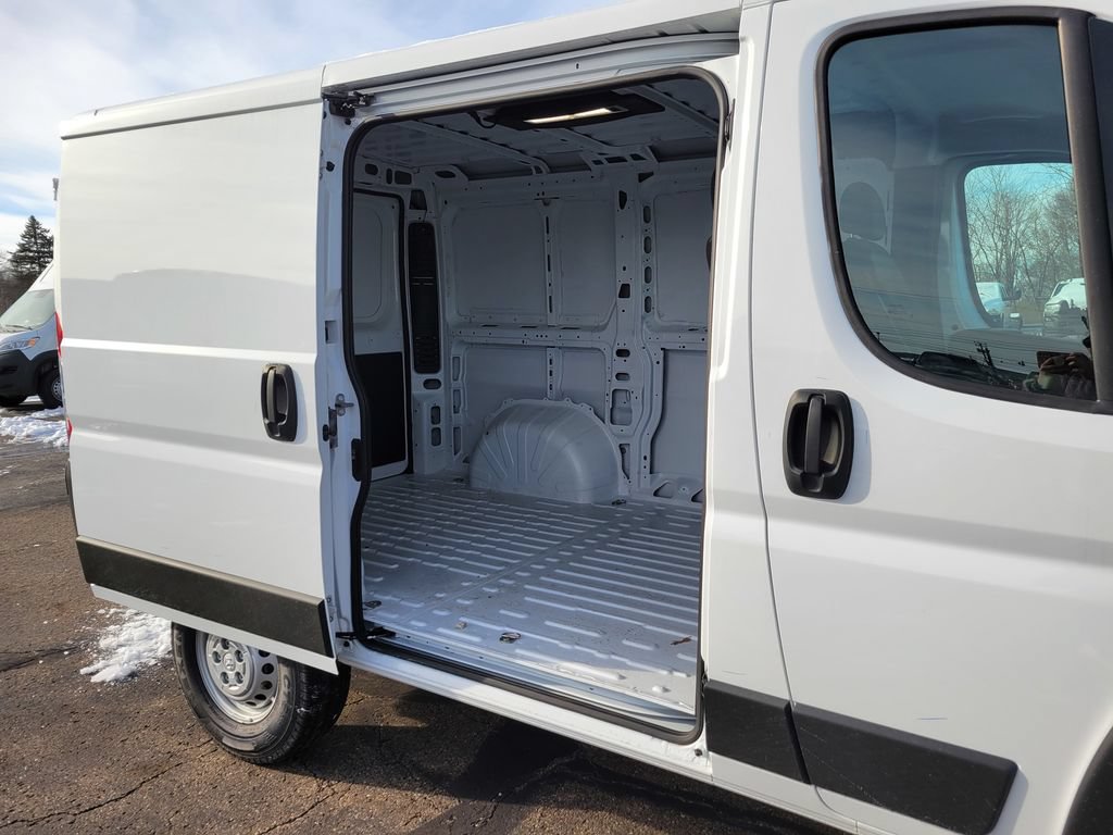 New 2025 RAM ProMaster 1500 w/ Convenience Group FWD image 8