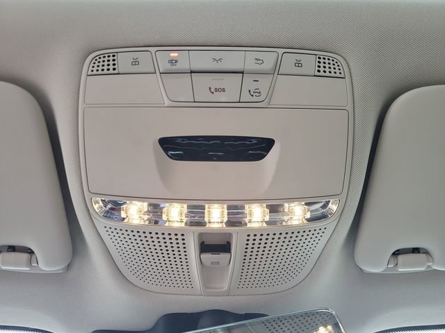 Used 2022 Mercedes-Benz GLC 300 4MATIC image 18