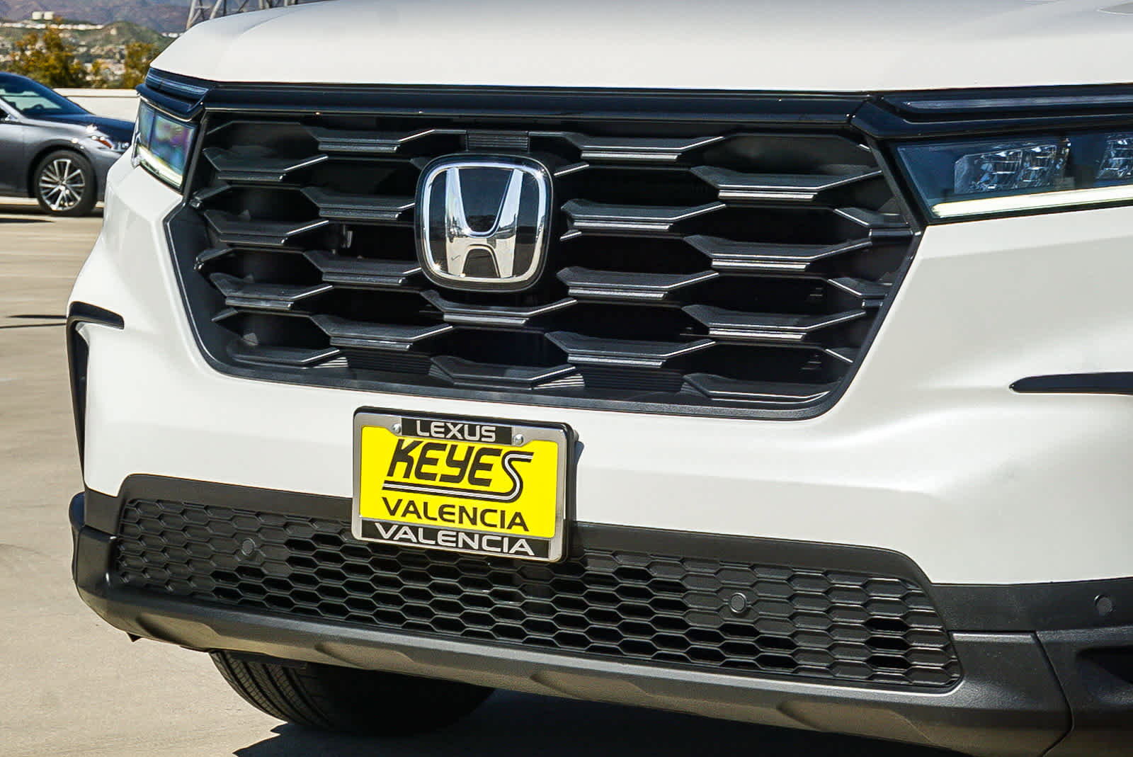Used 2025 Honda Pilot Sport image 8