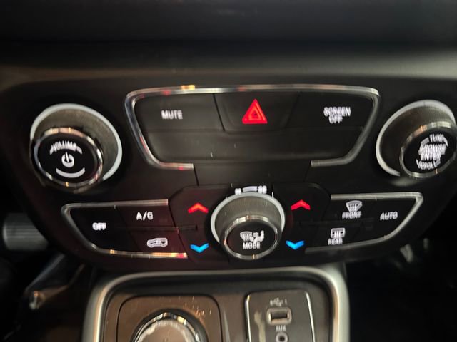 Used 2019 Jeep Compass Latitude AWD/4WD image 3