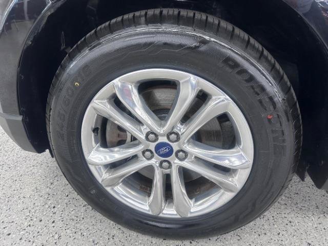 Used 2017 Ford Edge SEL w/ Equipment Group 201A AWD/4WD image 30