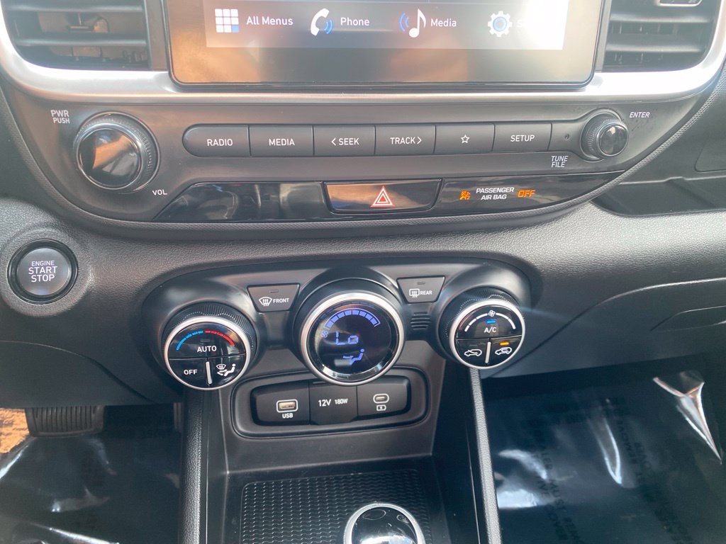 Used 2025 Hyundai Venue SEL FWD image 30