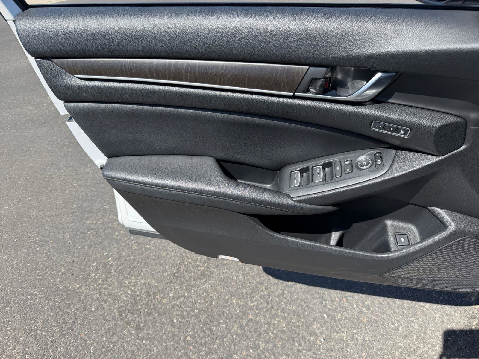 Used 2019 Honda Accord EX-L image 23