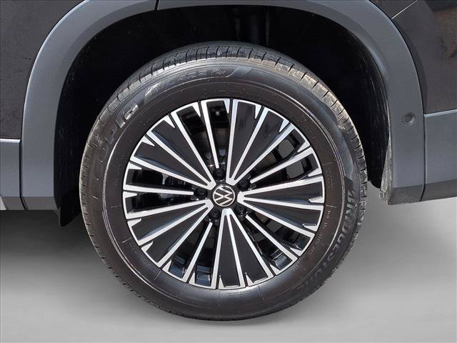 Used 2025 Volkswagen Tiguan S w/ 18" Wheel Package AWD/4WD image 29