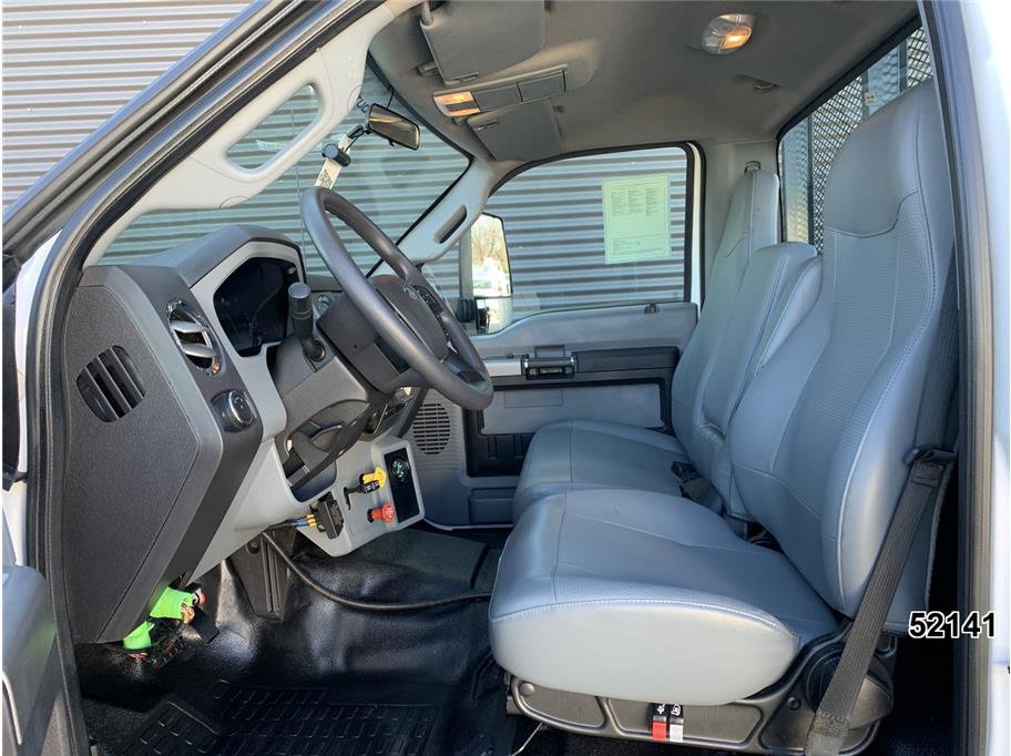 Used 2022 Ford F750 2WD Regular Cab Super Duty image 23