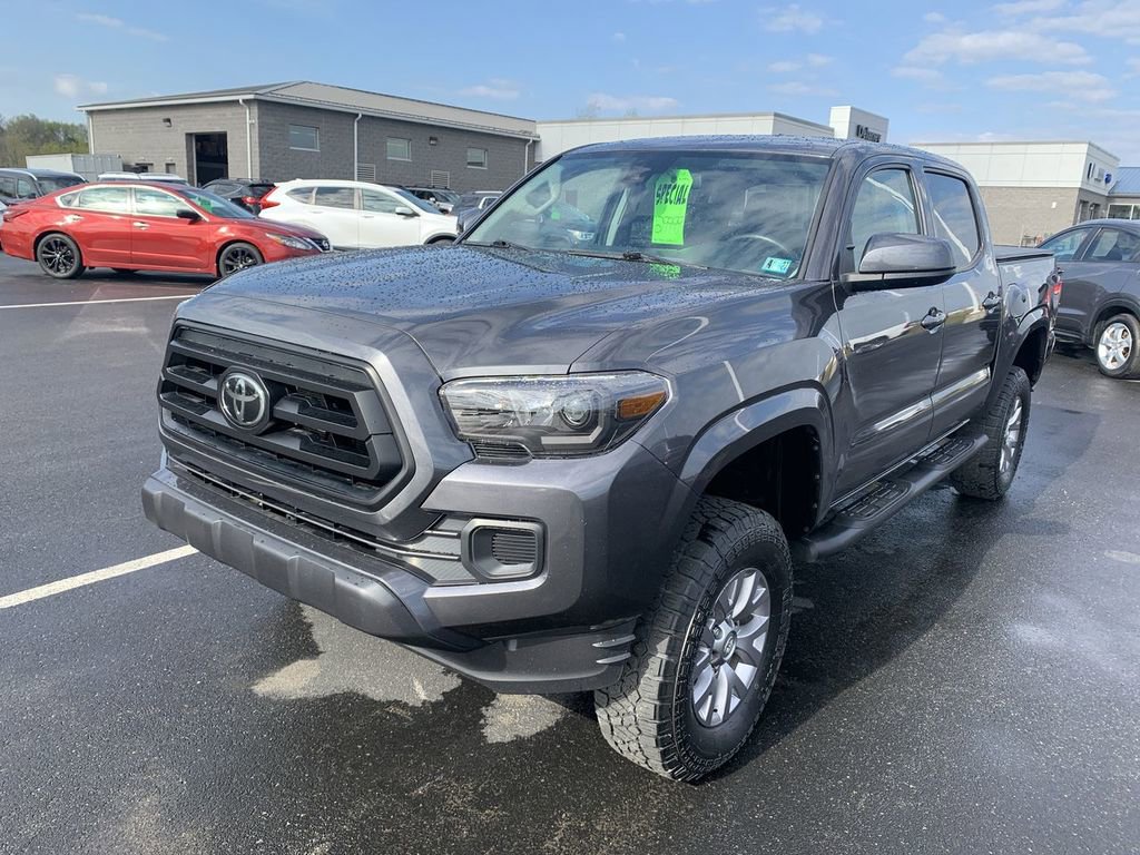 Used 2022 Toyota Tacoma SR image 4