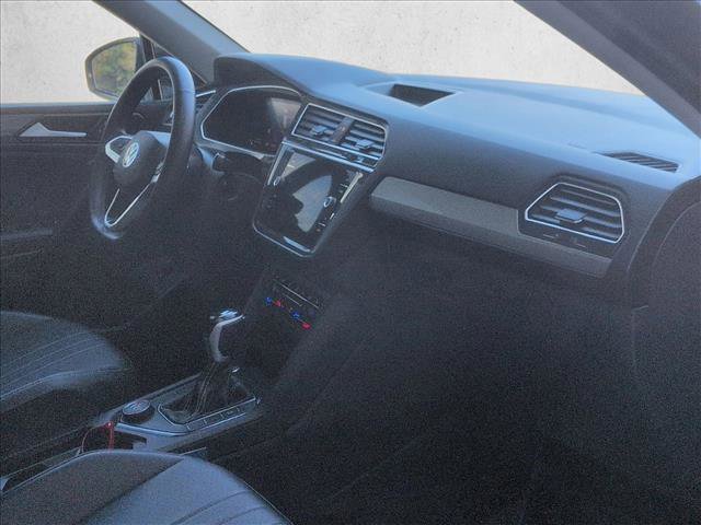 Used 2024 Volkswagen Tiguan SE image 21