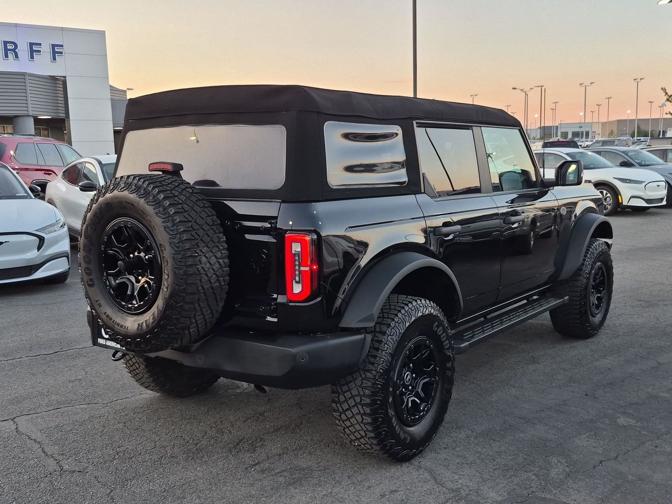 Used 2023 Ford Bronco Wildtrak AWD/4WD image 3
