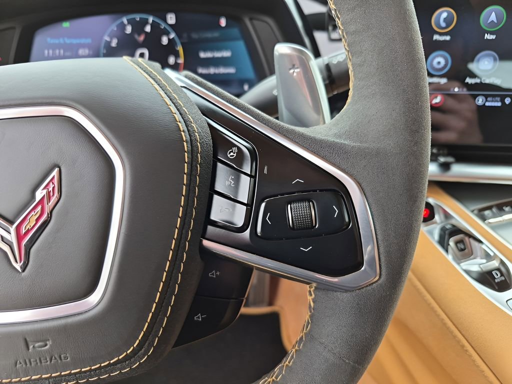 Used 2022 Chevrolet Corvette Stingray Premium Cpe w/ Engine Appearance Package image 27