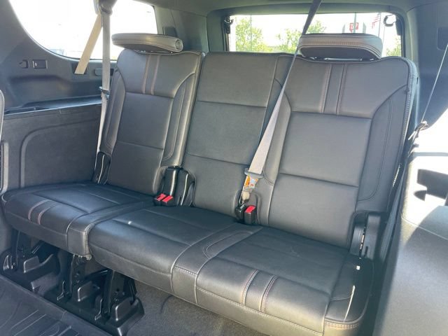 Used 2022 Chevrolet Suburban RST w/ Sport Performance Package AWD/4WD image 20