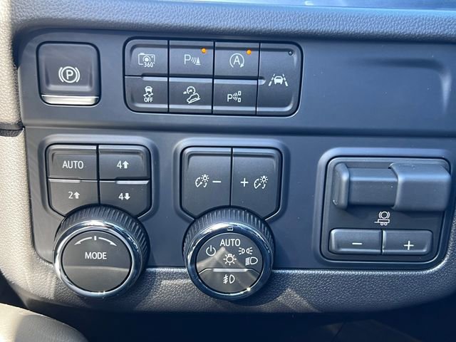 New 2026 Chevrolet Tahoe LT w/ Comfort Package AWD/4WD image 19