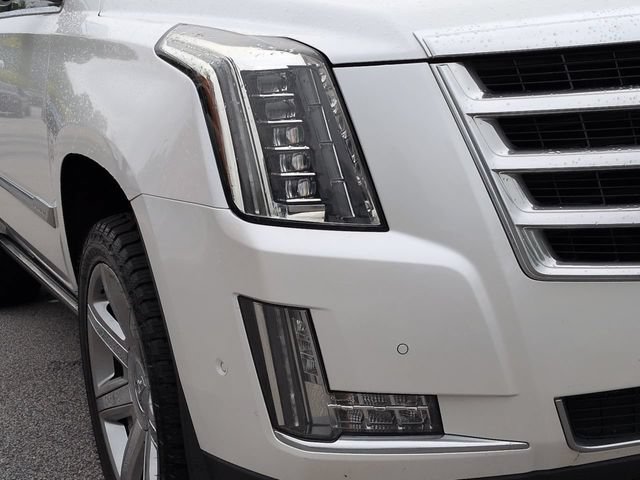 Used 2019 Cadillac Escalade Premium Luxury AWD/4WD image 9