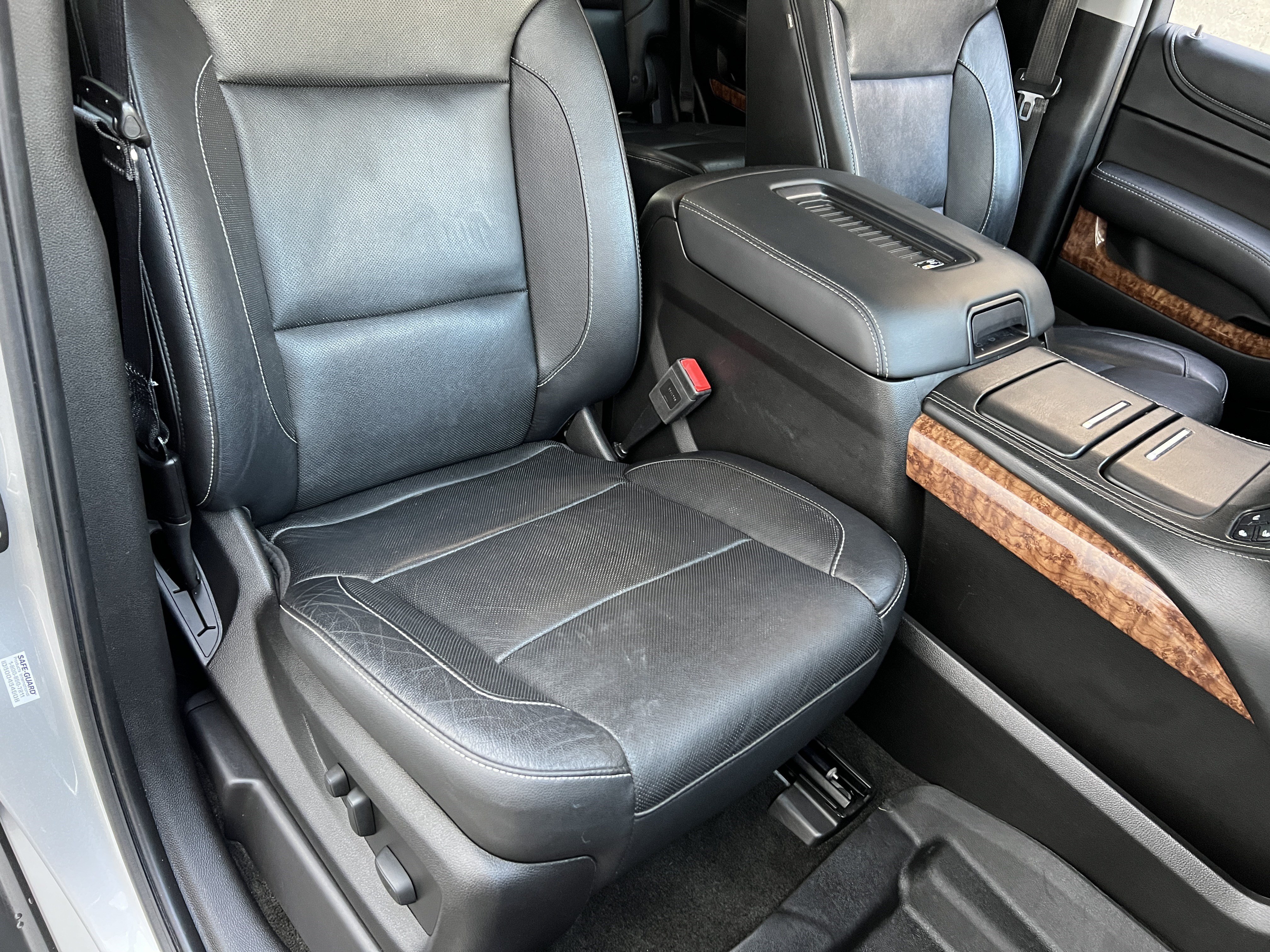 Used 2018 Chevrolet Tahoe Premier w/ RST Edition AWD/4WD image 27
