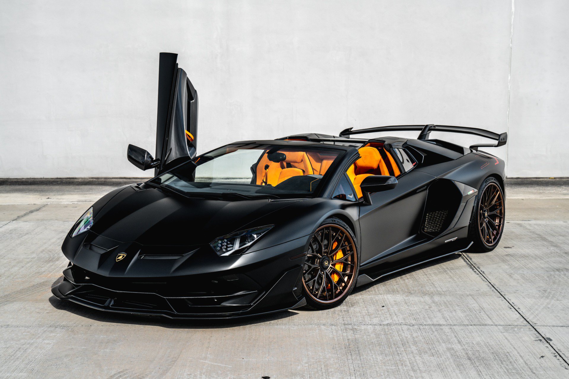 Used 2020 Lamborghini Aventador SVJ AWD/4WD image 29