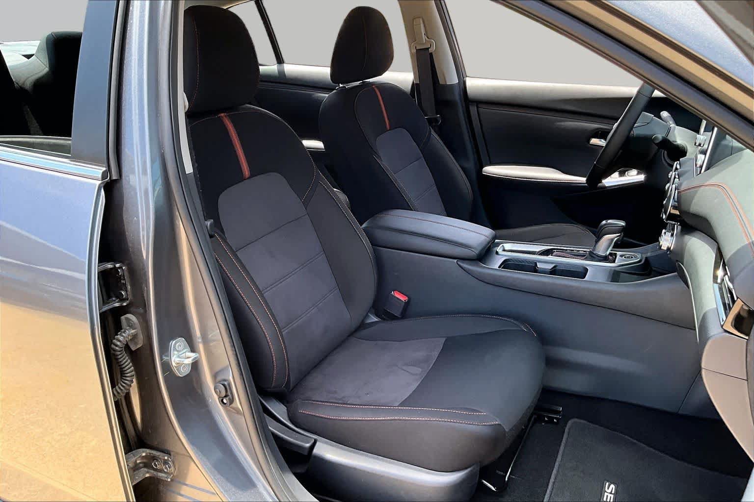 Certified 2025 Nissan Sentra SR FWD image 8