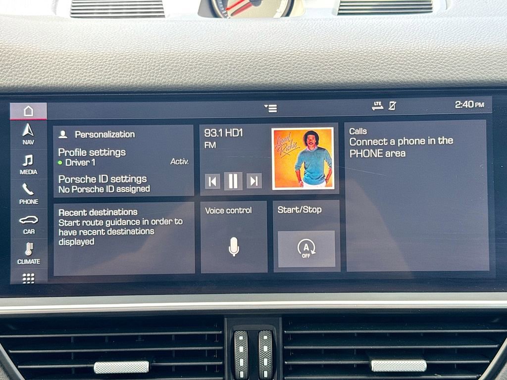 Used 2019 Porsche Cayenne Base image 16