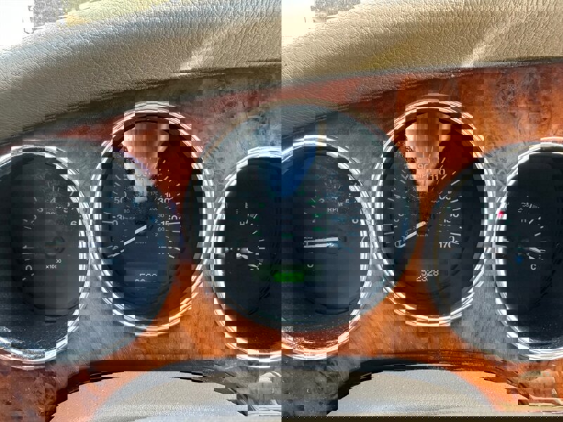 Used 2005 Jaguar XK8 Convertible image 22