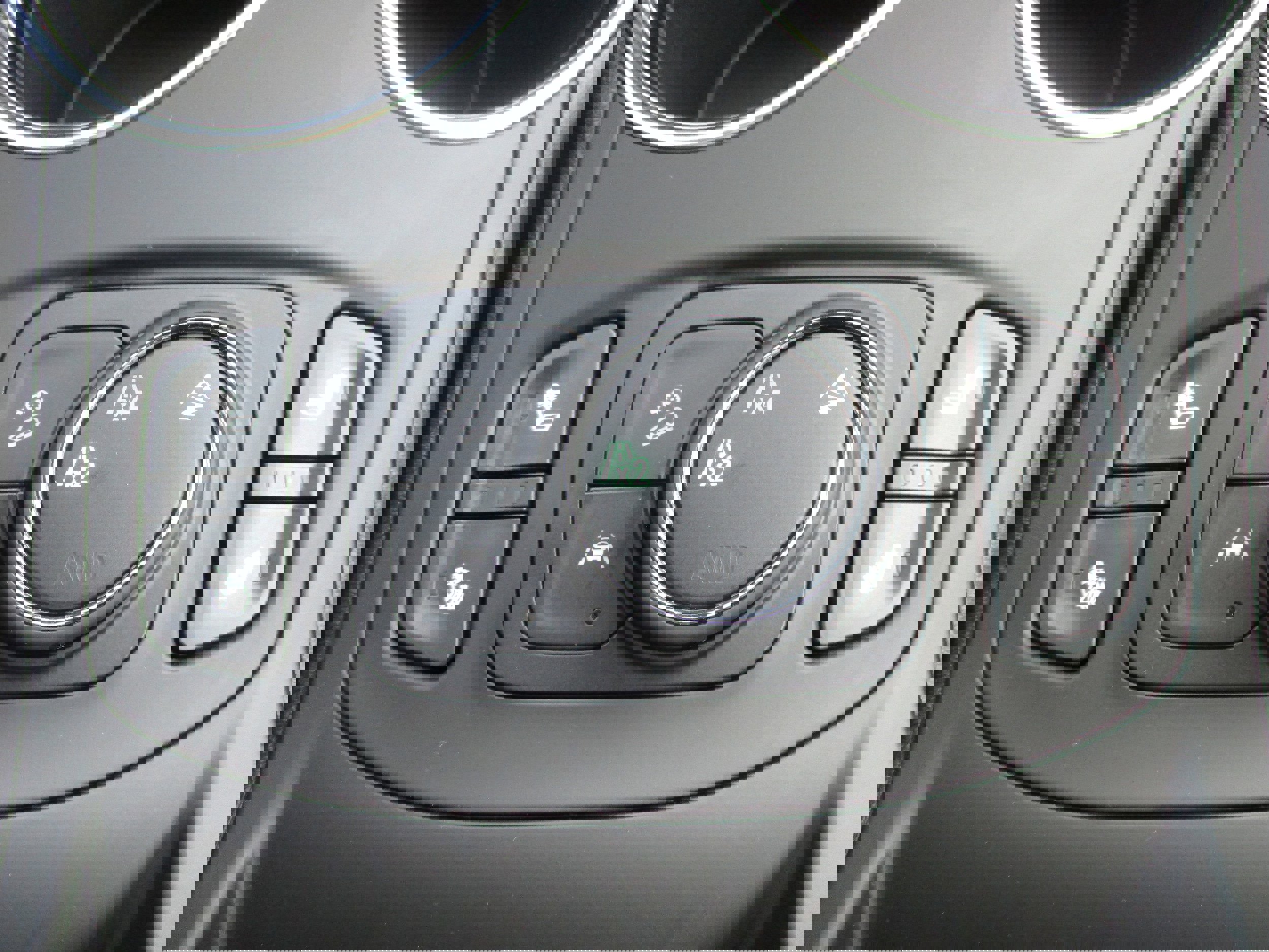 Used 2024 GMC Terrain SLT image 25